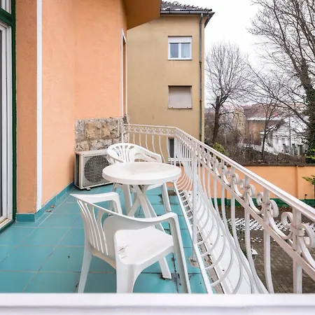 Kristal Gellert Hill Szálloda