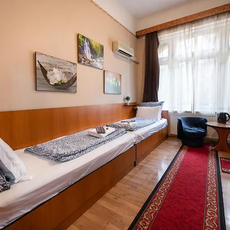 Szálloda Kristal Gellert Hill *