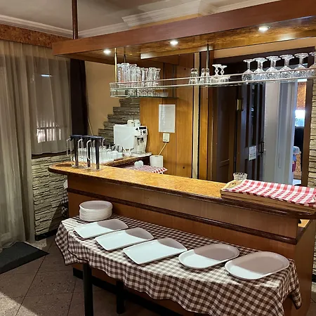 Kristal Gellert Hill Hotel *