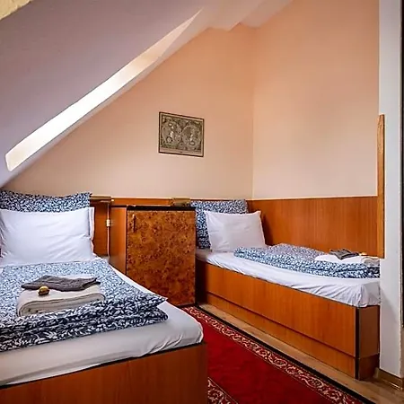 Hotell Kristal Gellert Hill *