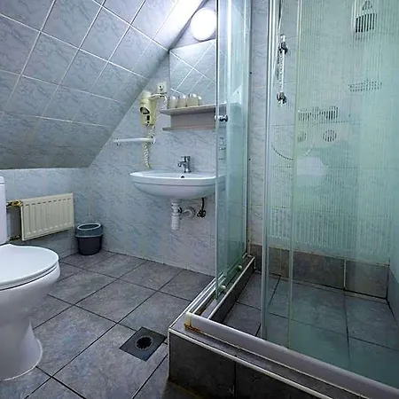Kristal Gellert Hill Hotell