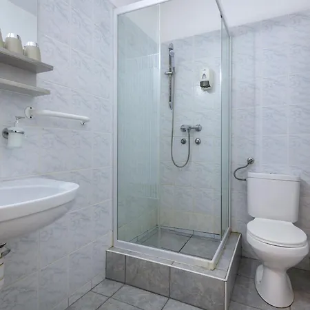 Kristal Gellert Hill 布达佩斯