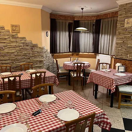 Kristal Gellert Hill فندق بودابست