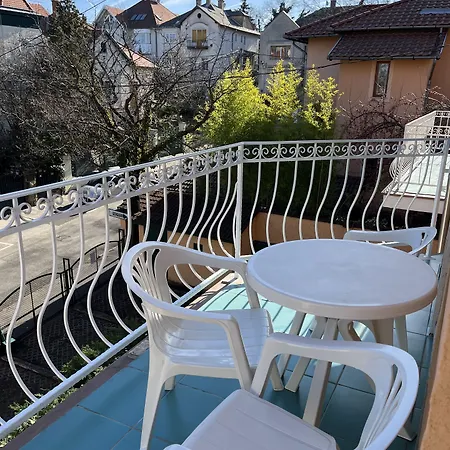 Kristal Gellert Hill Budapeszt