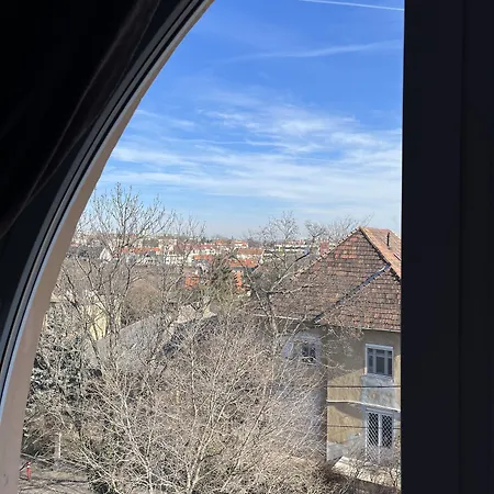 Kristal Gellert Hill * بودابست