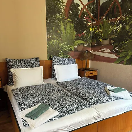 Kristal Gellert Hill Hotel *